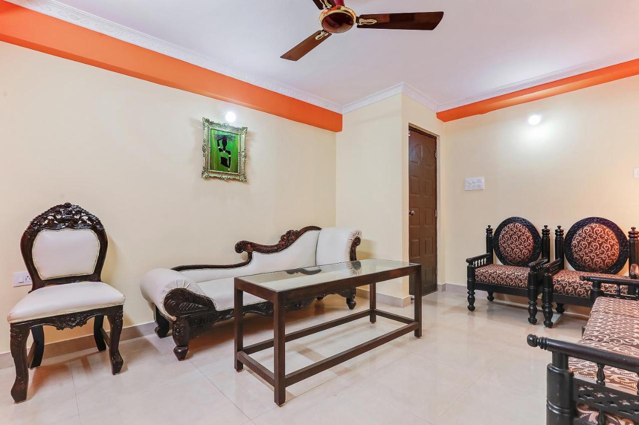 Oyo Beautiful Studio'S Near Immaculate Conception Church باناجي المظهر الخارجي الصورة