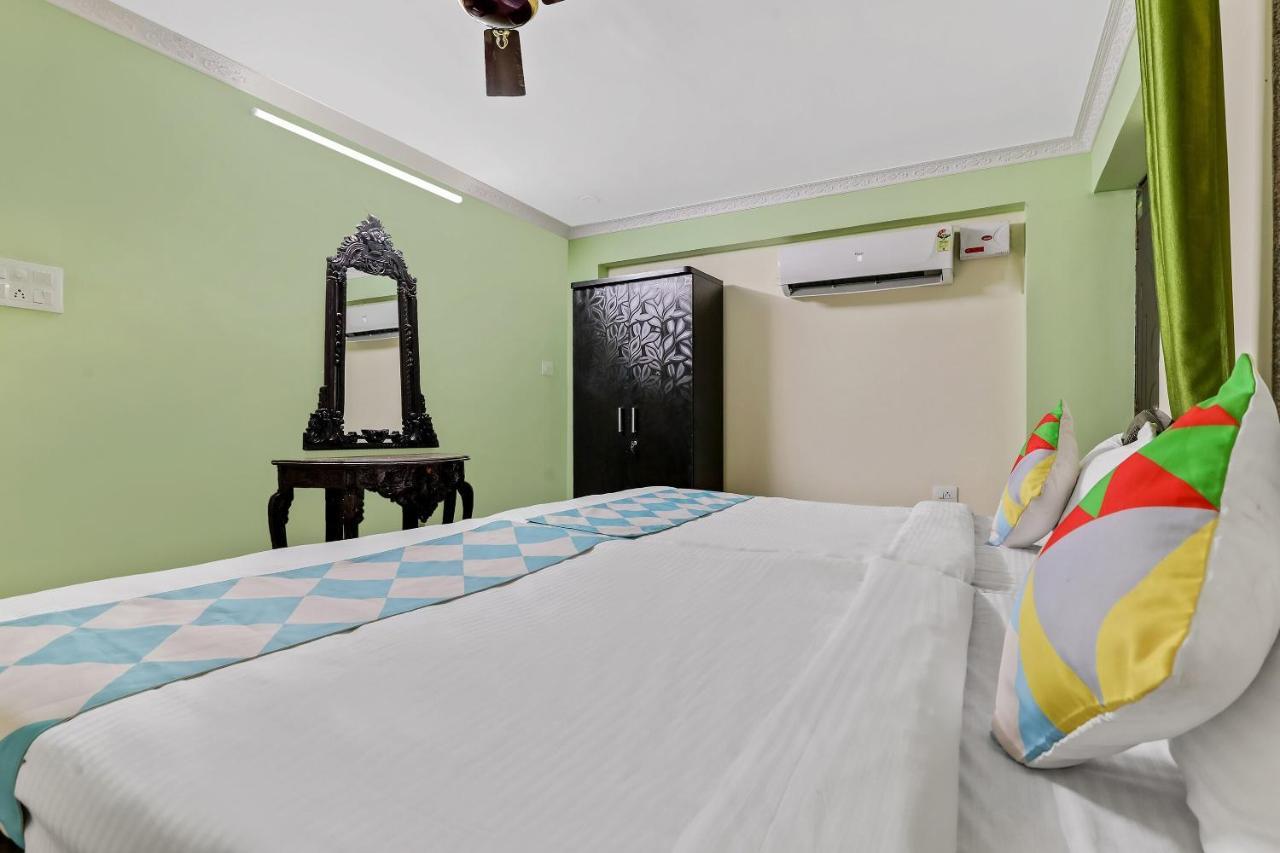 Oyo Beautiful Studio'S Near Immaculate Conception Church باناجي المظهر الخارجي الصورة