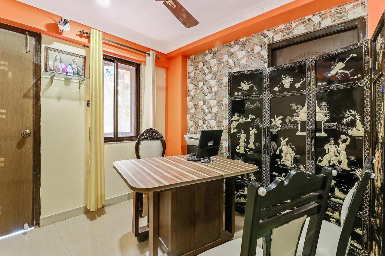 Oyo Beautiful Studio'S Near Immaculate Conception Church باناجي المظهر الخارجي الصورة